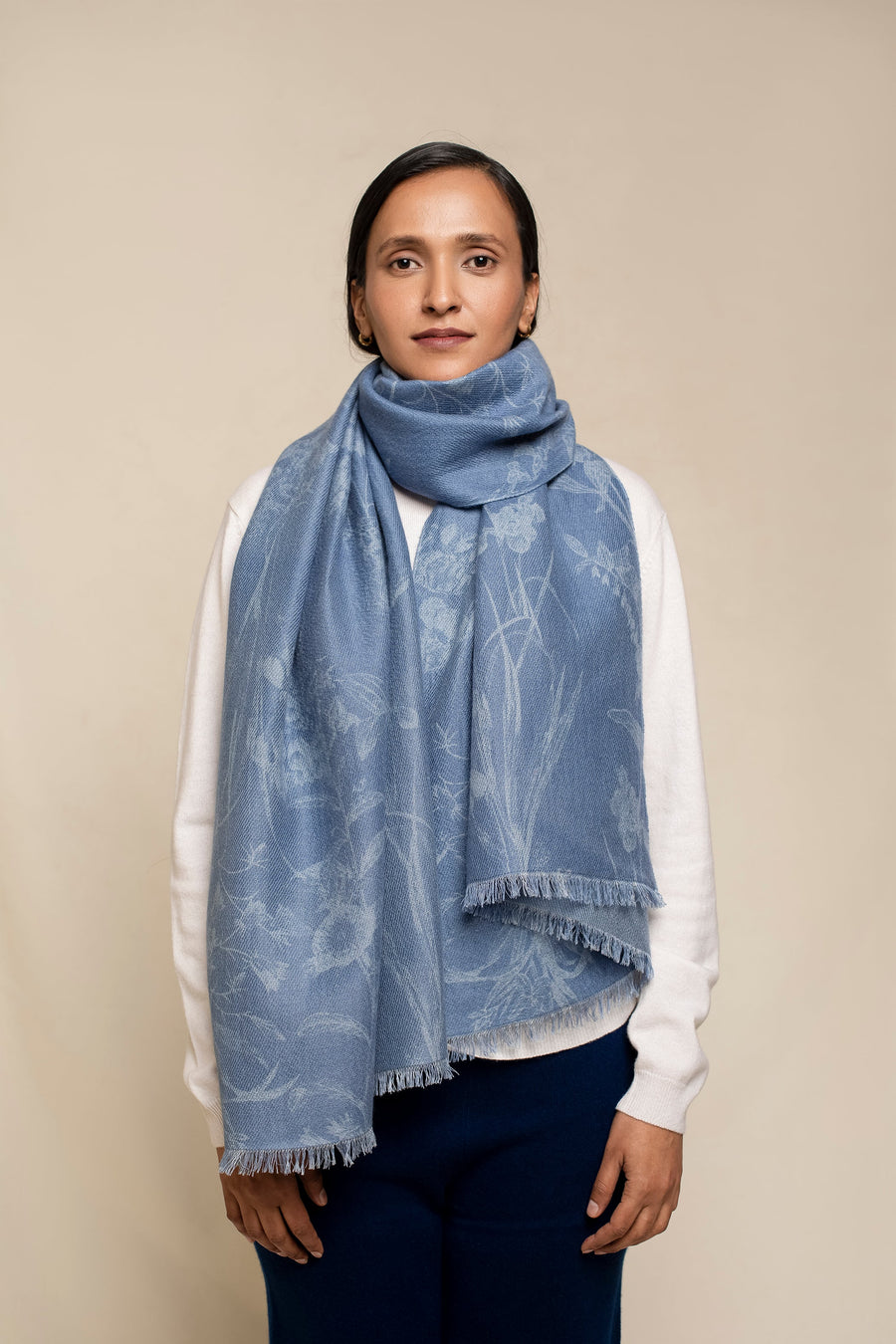 Modern Flower Printed Woven Cashmere Scarf